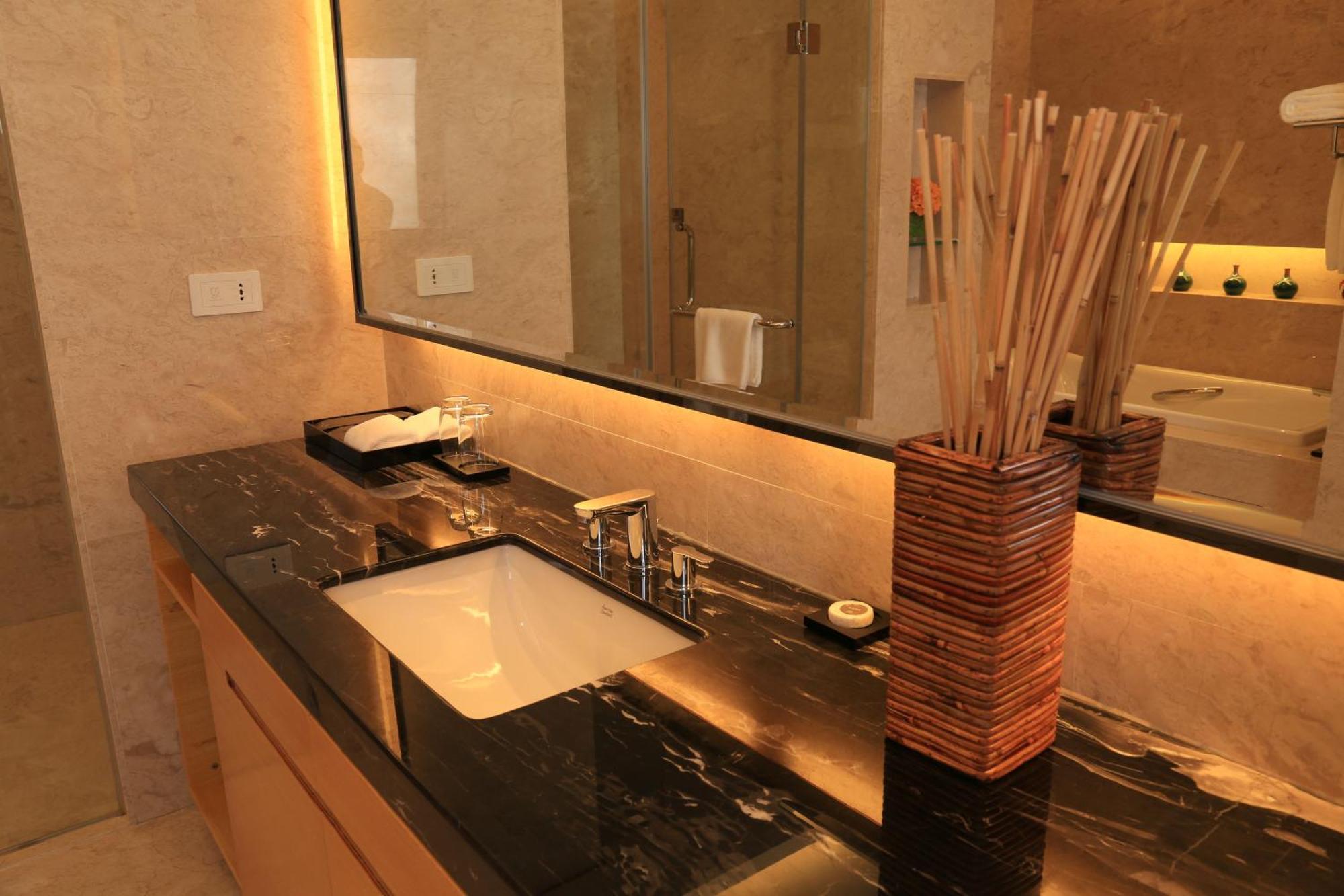 Guangzhou Changfeng Gloria Plaza Hotel Экстерьер фото