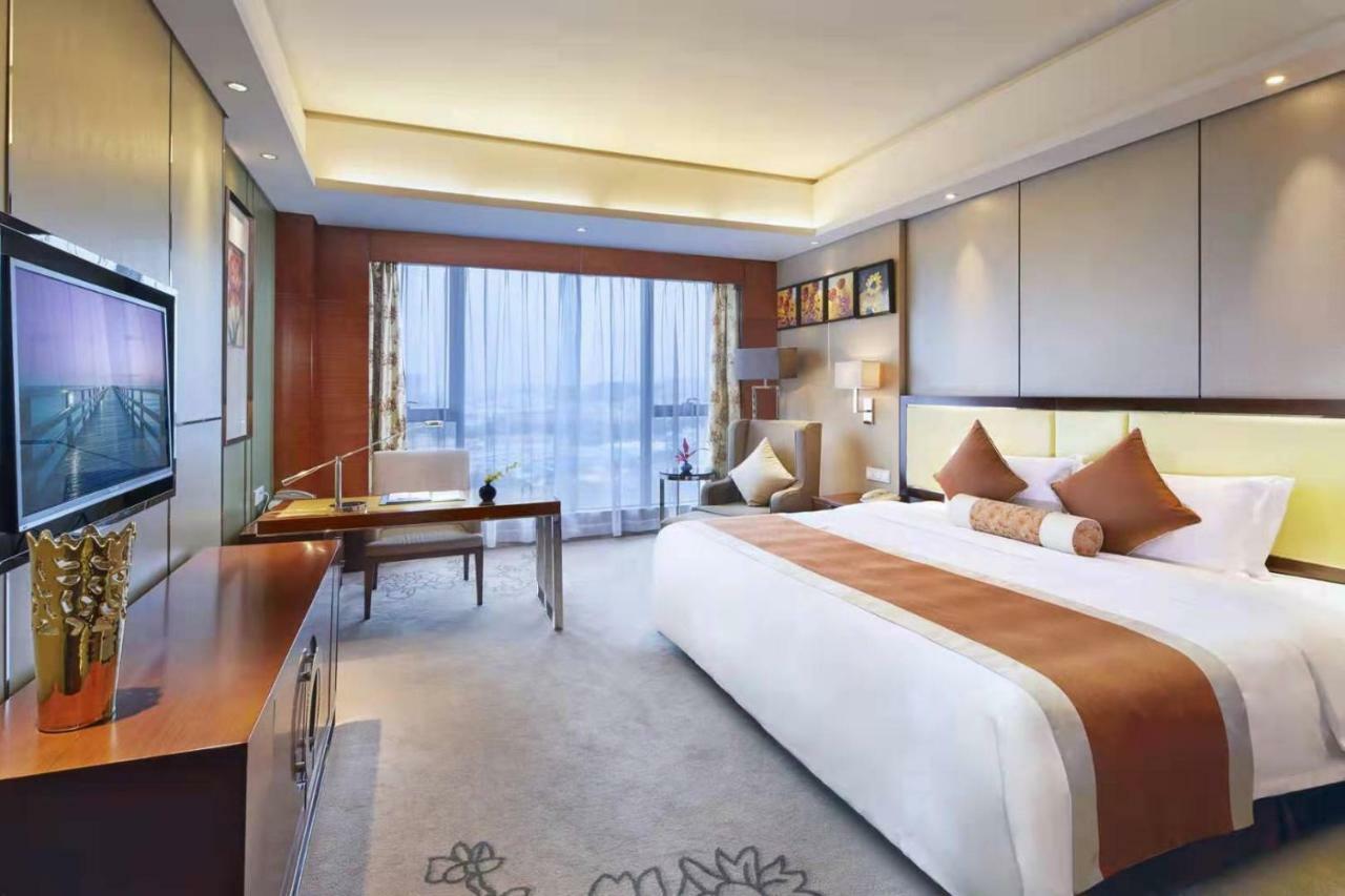 Guangzhou Changfeng Gloria Plaza Hotel Экстерьер фото